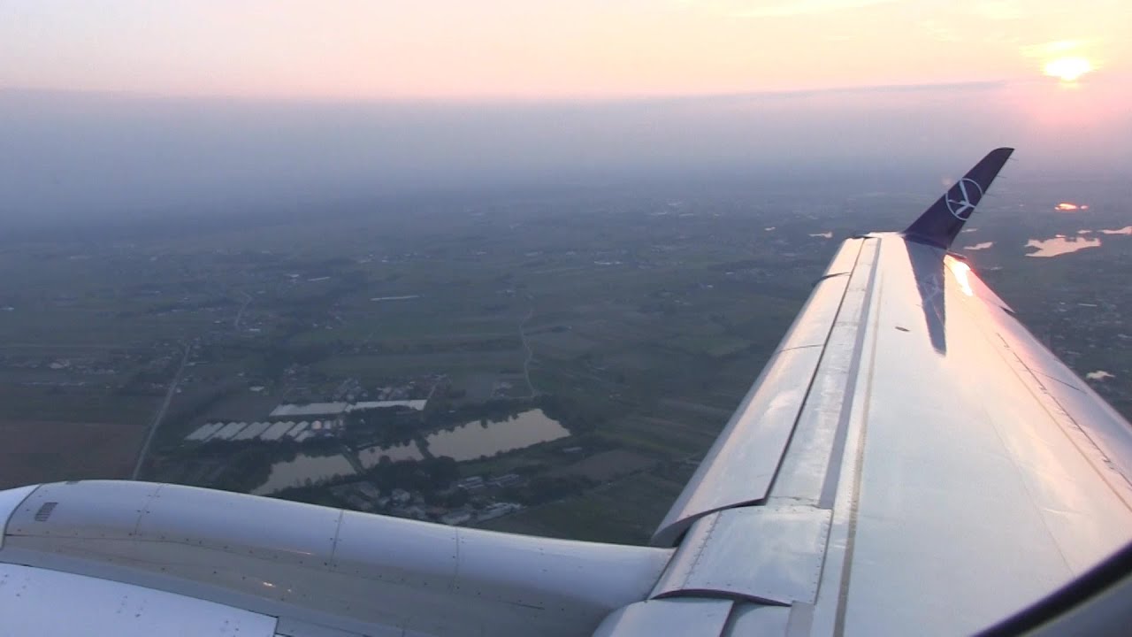 LOT E170 Takeoff Warsaw
