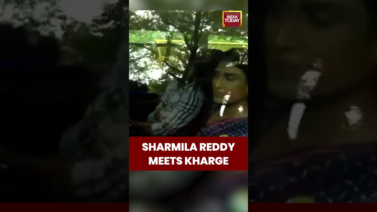 YS Sharmila Reddy Arrives At Mallikarjun Kharge&rsquo;s Residence in Delhi | Andhra Pradesh | Congress
