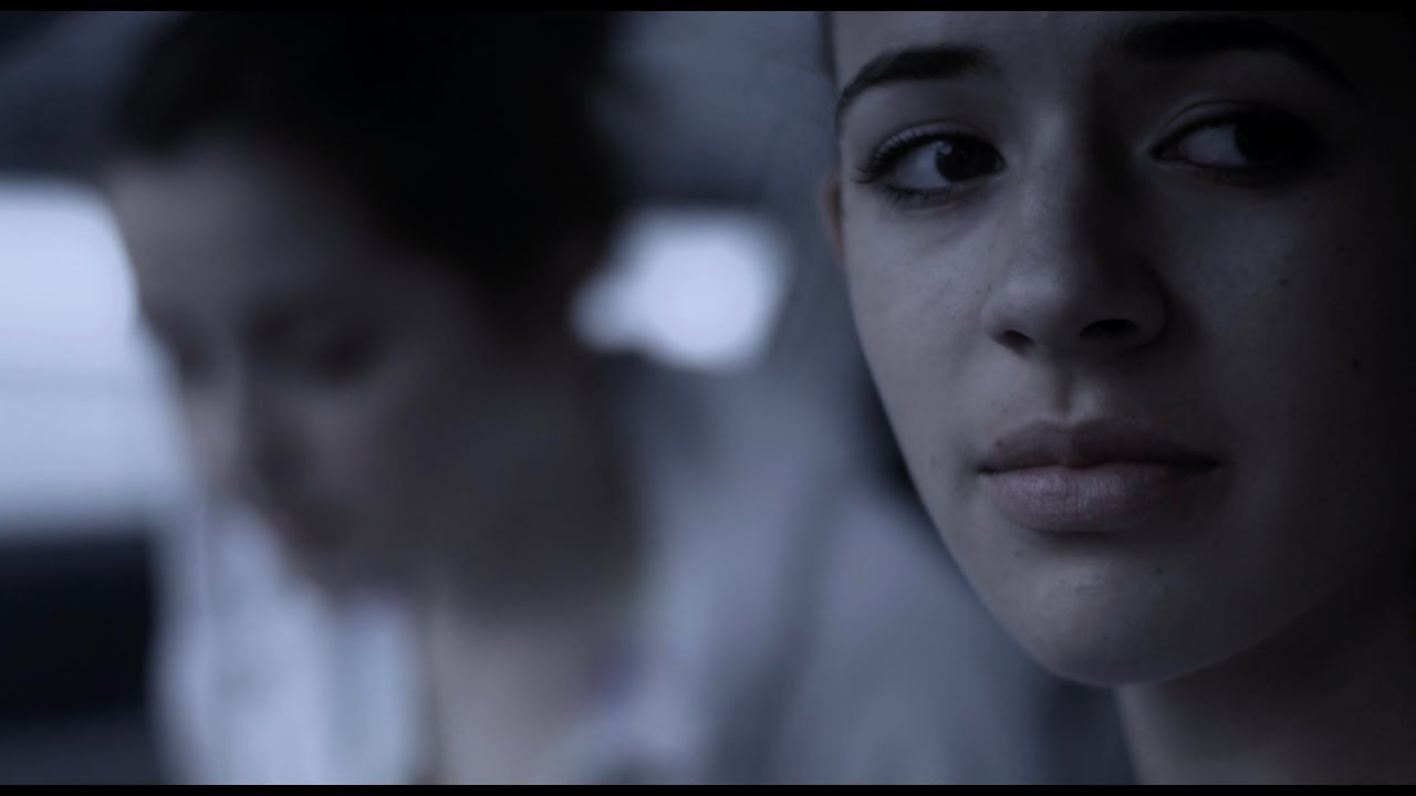 Prinsă în capcană - un scurt-metraj despre sarcina nedorită la adolescenți