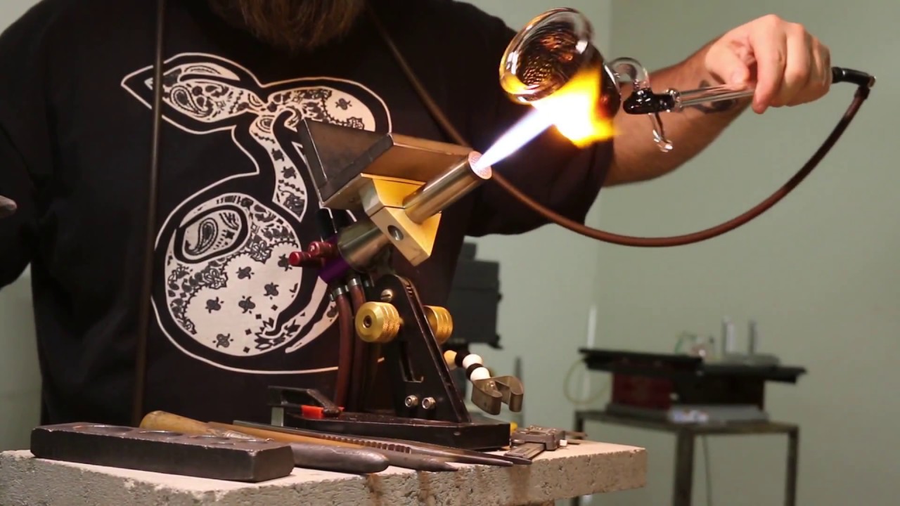 NEW!! Borofarm blowing Glass in Denmark - Video -smokinggear