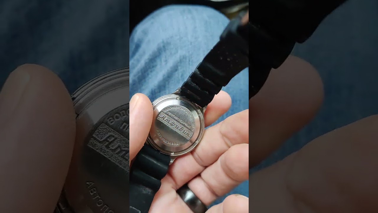 Vostok Amphibian 200m Automatic Diver Review! 2416-B In-house movement! Life Aquatic Steve Zissou!!!