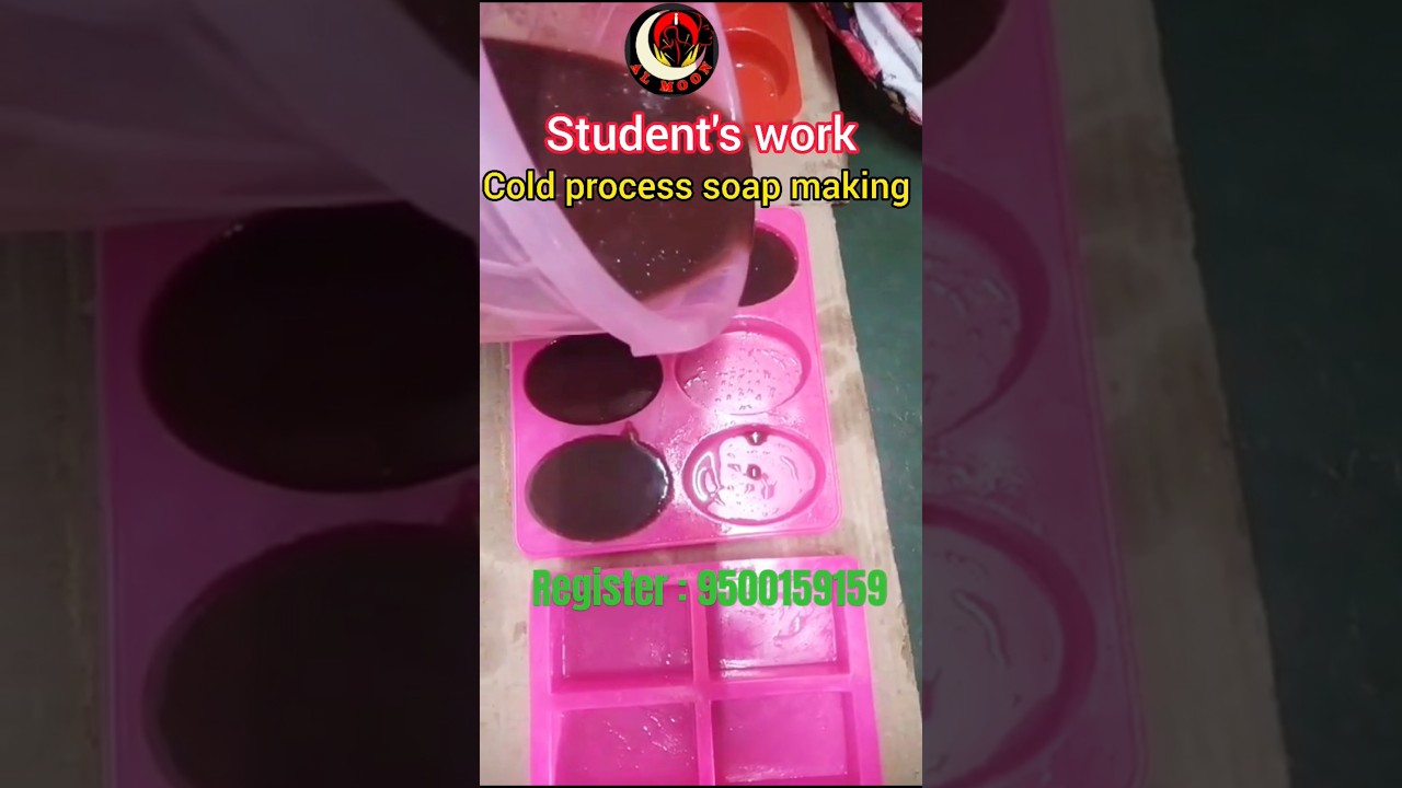 #soapmakingclass #cosmeticformulation #cosmeticmaking #coldprocesssoap #shortsfeed #shortsviral