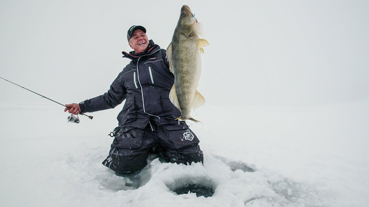 The Quest for Giant Great Lakes Walleyes!  James Holst's PB ICE Walleye! - S15 E15