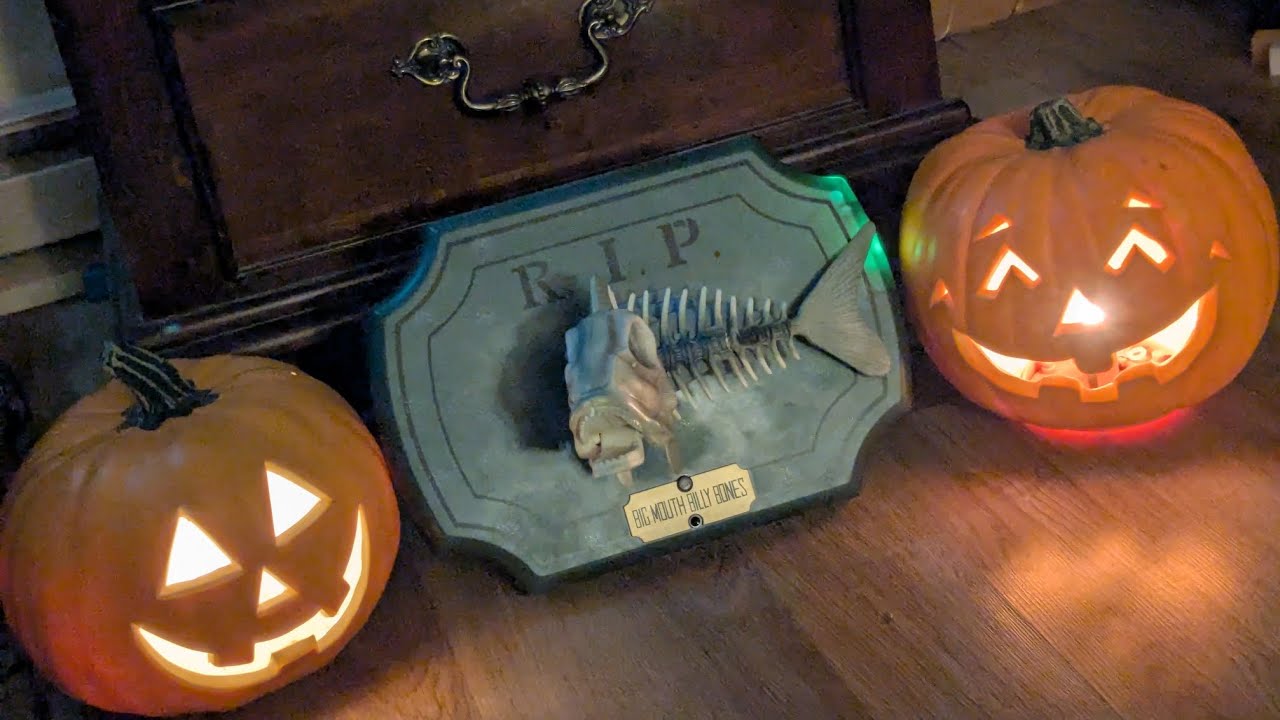 HALLOWEEN SPECIAL!!! RC BILLY BONES: Singing Bony Soul Songs