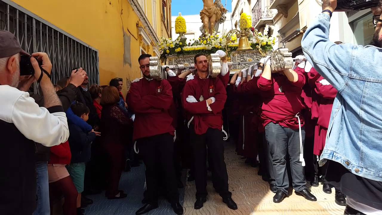-PASO DEL RESUCITADO POR EL CALLEJÓN DE LA SOLEDAD-MERCHE MELILLA-
