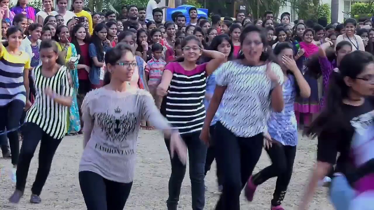 SVCE flashmob dance