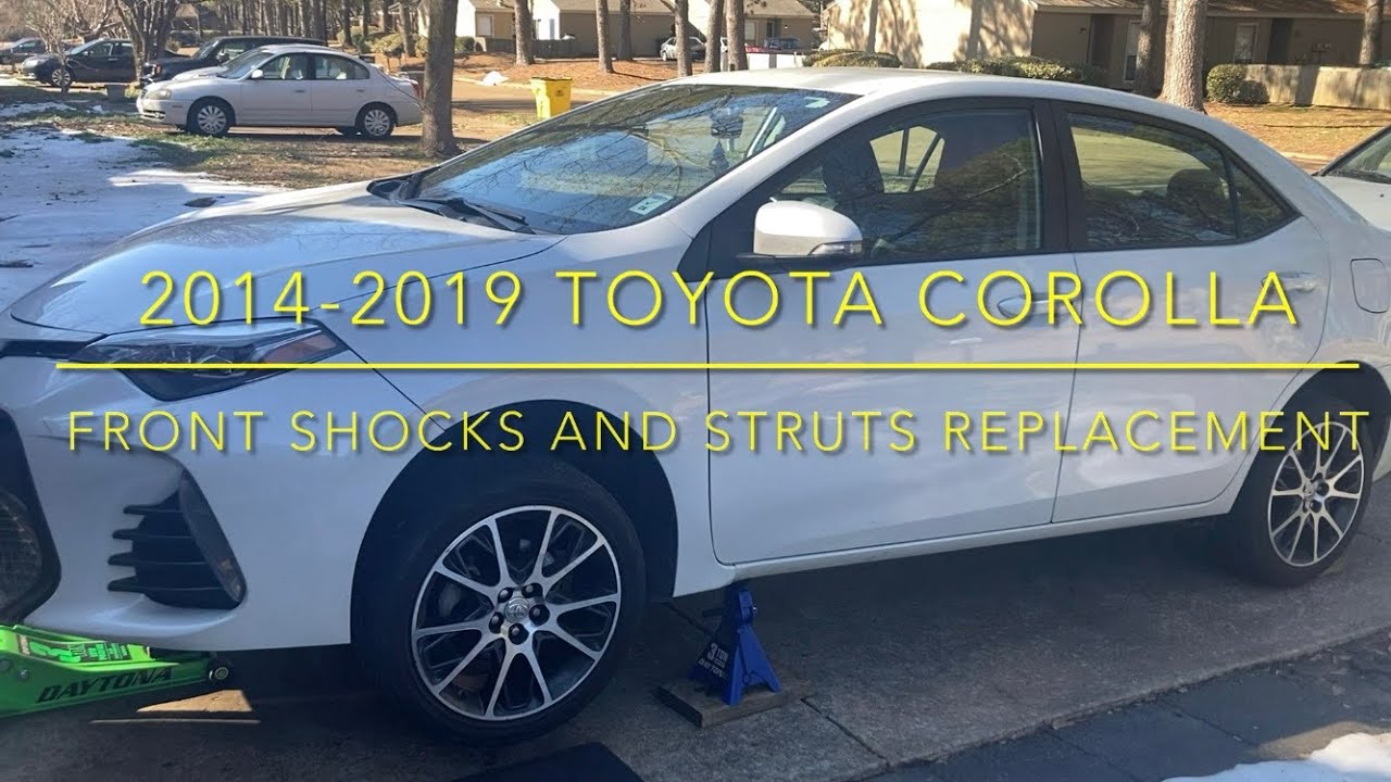 Замена передних амортизаторов и стоек на Toyota Corolla 2014-2019 годов выпуска.