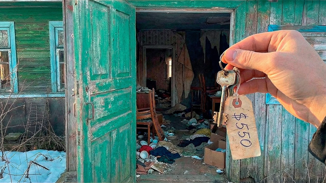 I BOUGHT a House Full of Stuff: It Was LOOTED!