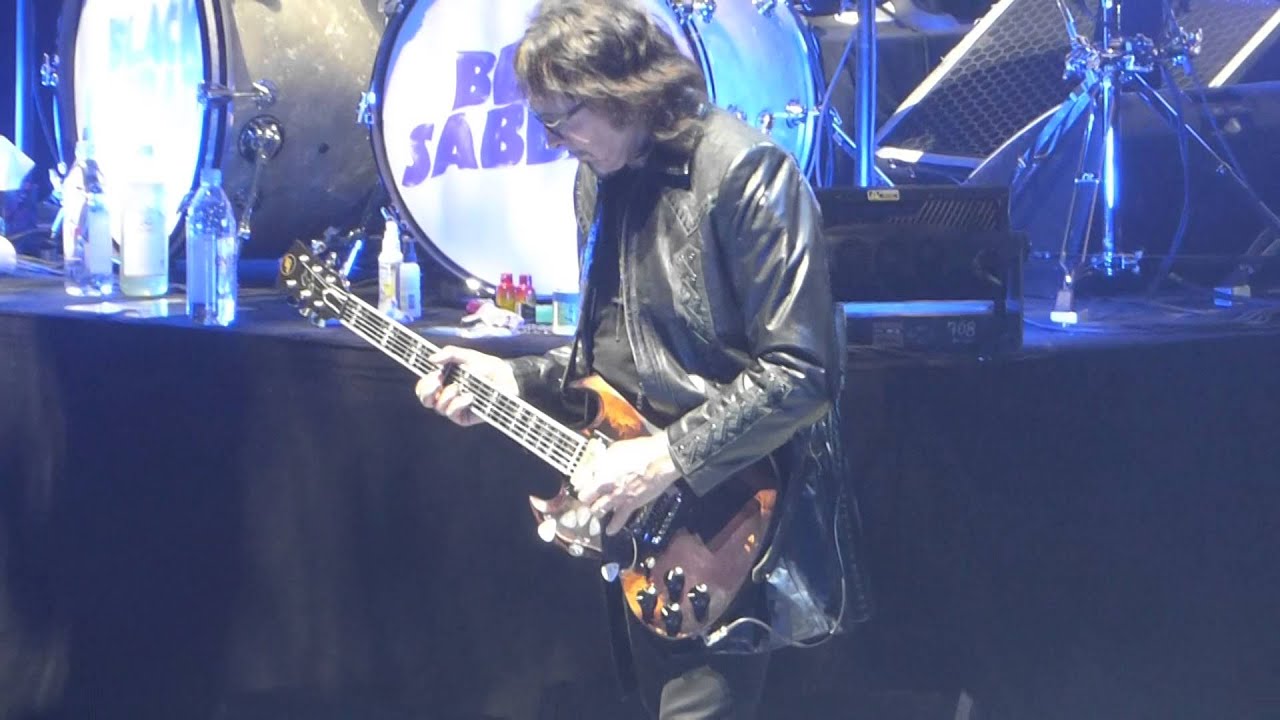 “Behind the Wall of Sleep” Black Sabbath@Madison Square Garden New York 2/27/16 The End Tour