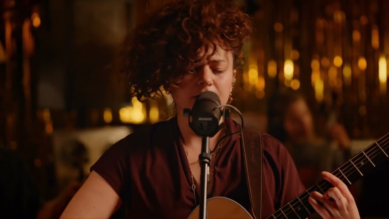 Flo Perlin - Feels Like Yesterday│Live Session