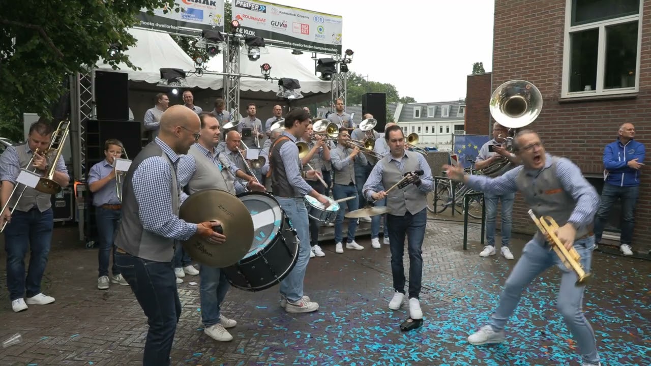 De Feestbende Cromvoirt  Dweilorkestendag Groenlo Kerkhofsteeg 29  mei 2025 Gld NL