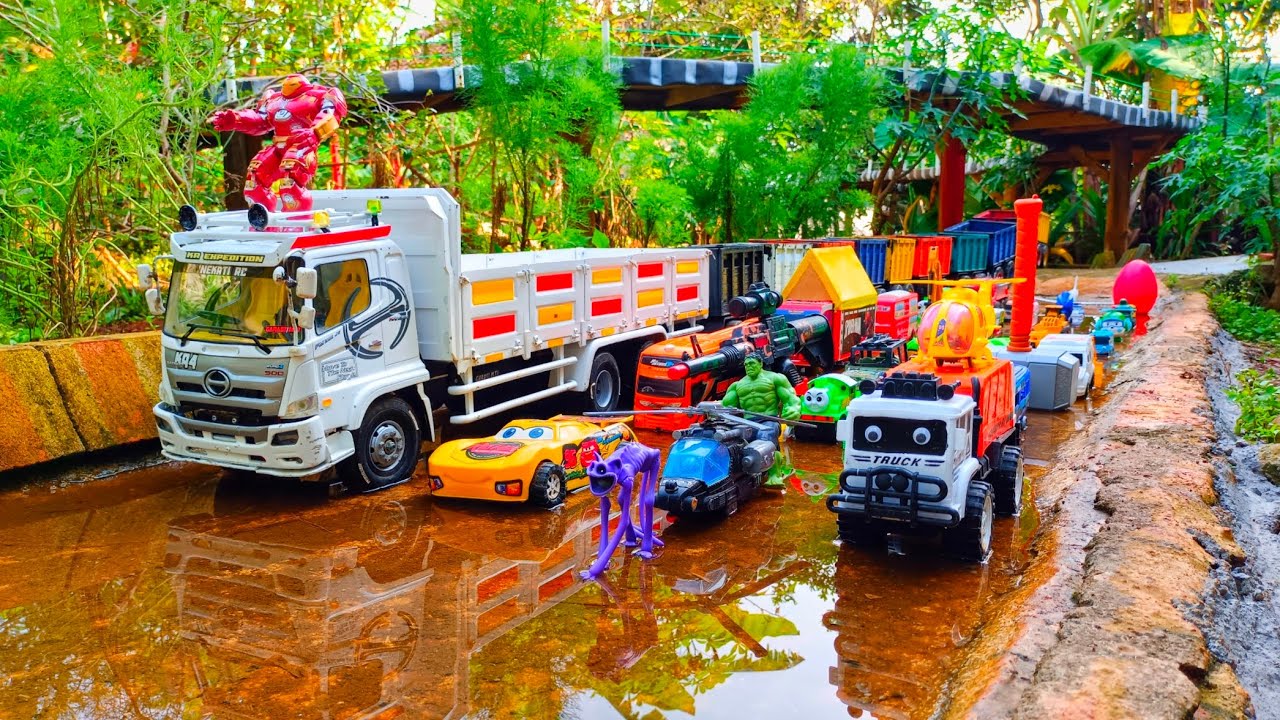Wow !!! Mobil Truk Rc Tronton Panjang Bongkar Penuh Mobil Mobilan Loader, Truk Mixer, Kereta Api