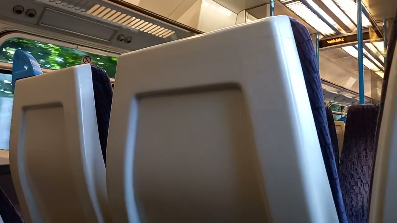 RARE WORKING Southeastern class 465172 & 465177