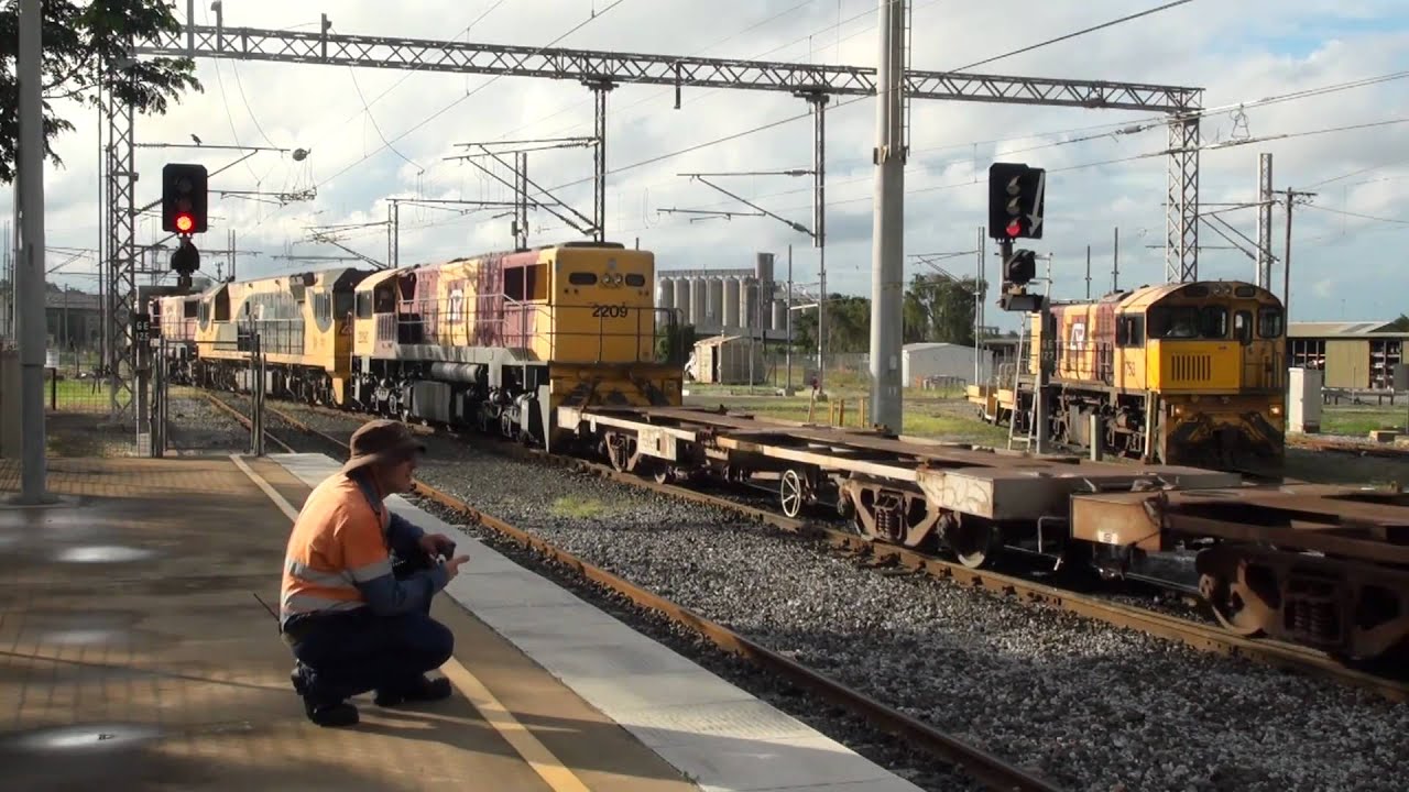 Shunting at Gladstone Station