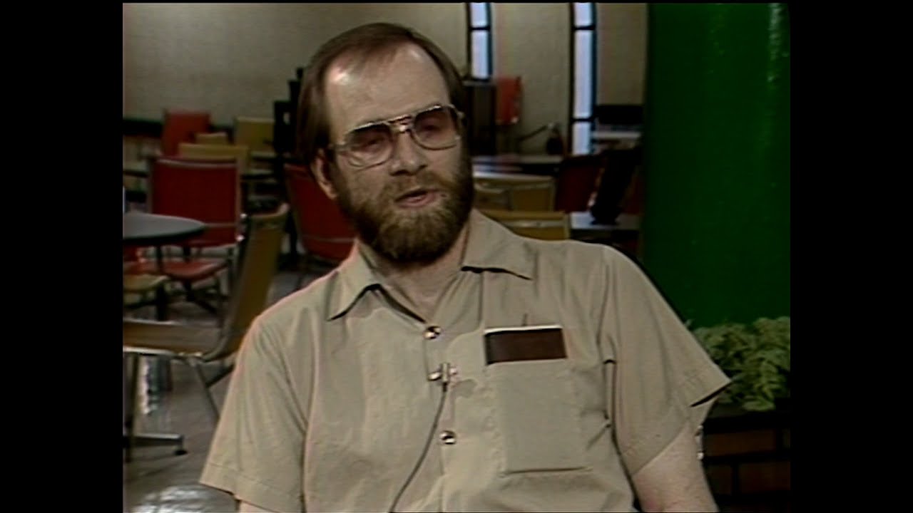 Sept. 15, 1984: CBS 2’s Mike Parker talks with James Lewis after extortion sentencing