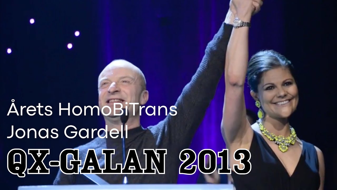 QX-galan 2013: Kronprinsessan Victoria delar ut priset Årets HomoBiTrans till Jonas Gardell