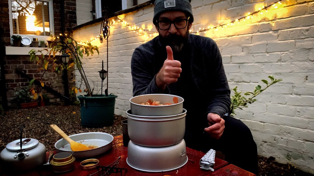 Outdoor cooking: Chicken casserole in the garden on a Gelert Phoenix (Trangia 25 copy) stove