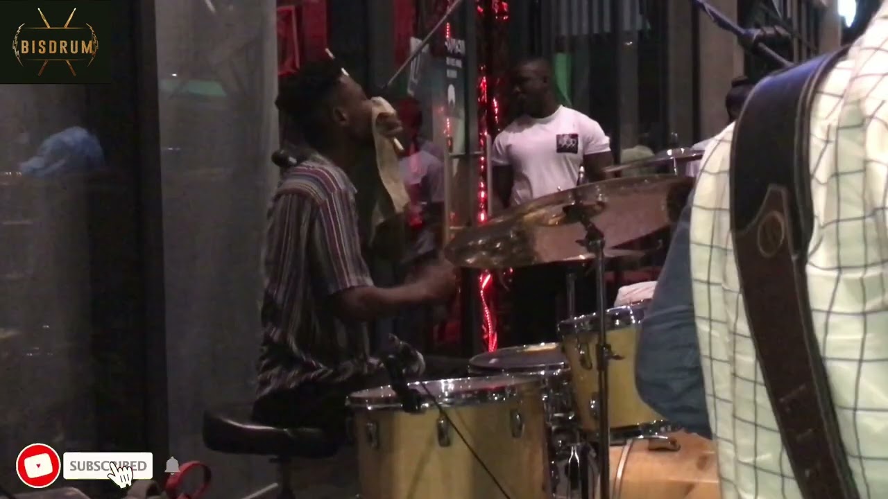 A Nice Amapiano and Afrobeat Jam at the Kumasi City Mall || 1999 Lounge 🥂