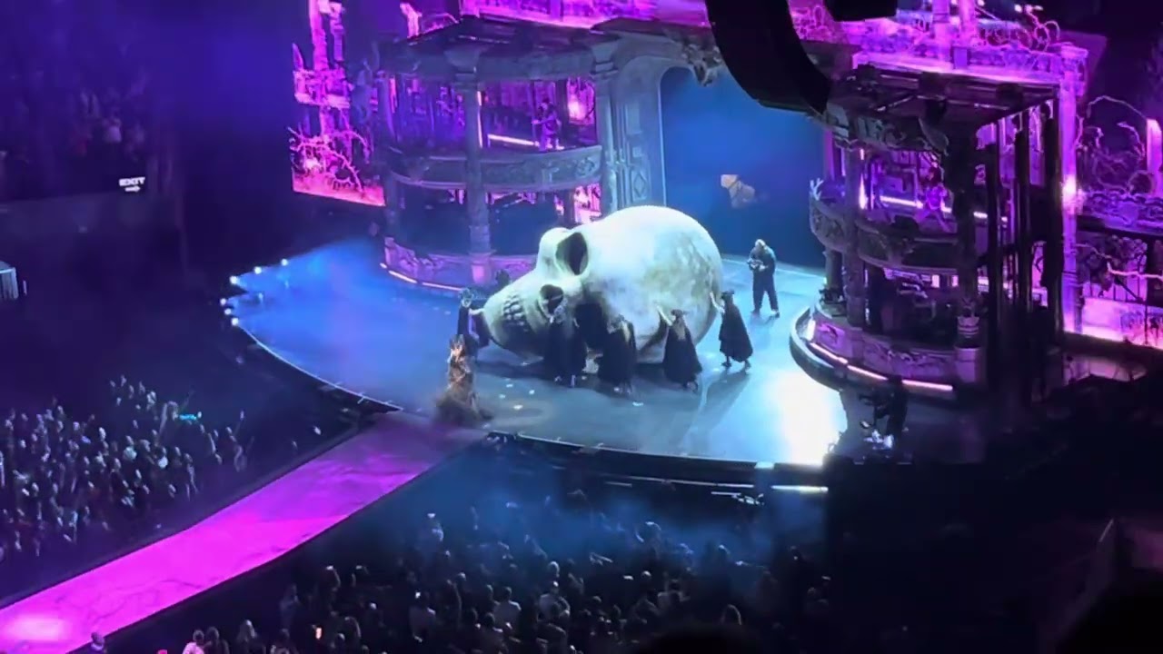 Lady Gaga at SF Chase ft. Drummer Tosh Peterson, Mayhem Tour 7/26/25 (Killah; Zombieboy)