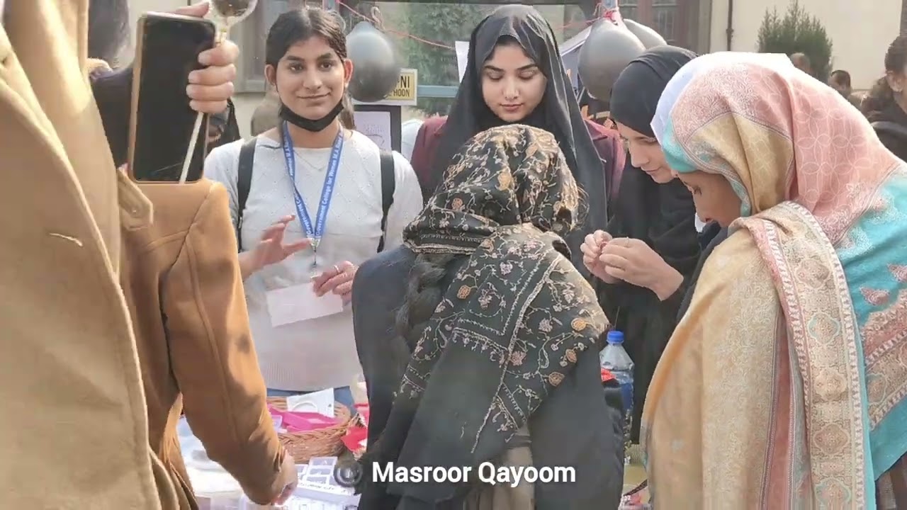 GOVT. COLLEGE FOR WOMEN M.A ROAD, SRINAGAR. presents Yousuf tê Zareen