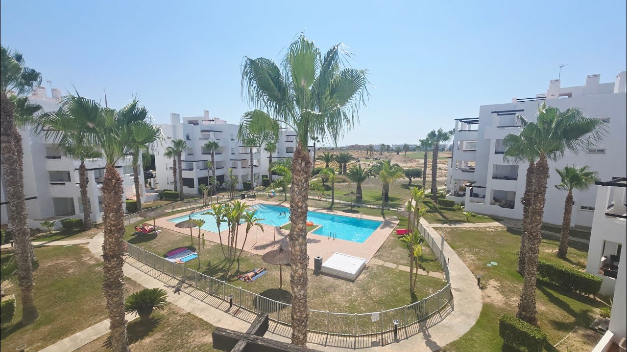 Las Terrazas De La Torre, South Facing 2 Bed 2nd Floor Apartment onto Pool, 109,950€ (TZ3231)