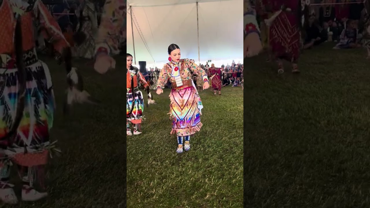 #nativeamerican #indigenous #jingledress #sioux #cree #culture #dancing #navajo #powwow #viral