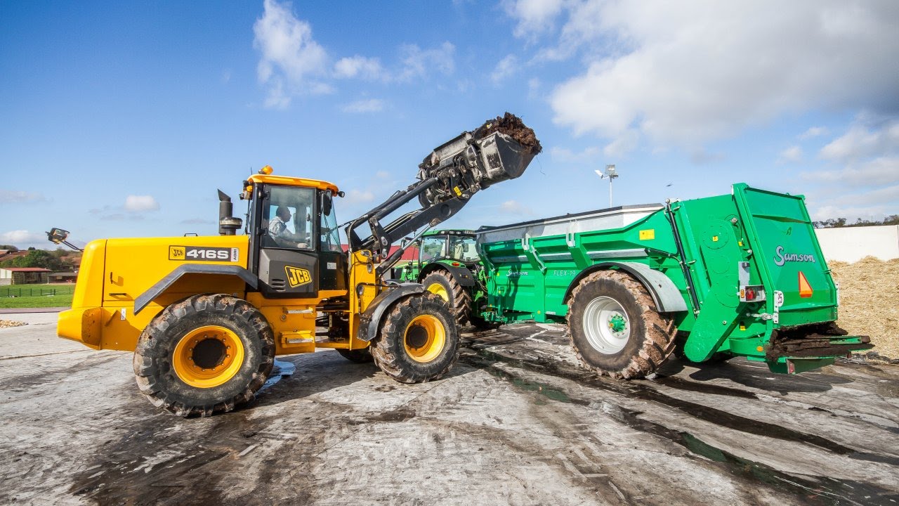 SAMSON SPE 21 vaste mest strooier - Trekkerweb spreader with 24 meter spreading equipment