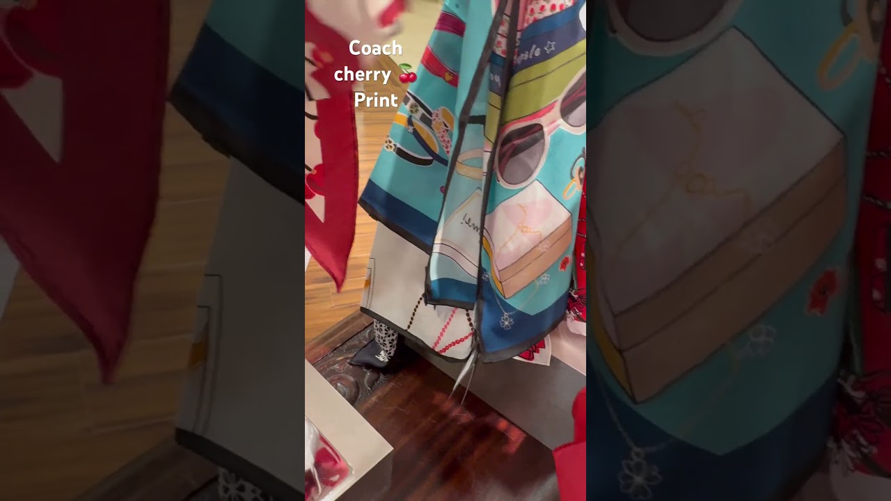 COACH NEW CHERRY COLLECTION CHERRY SILK DIAMOND SCARF 