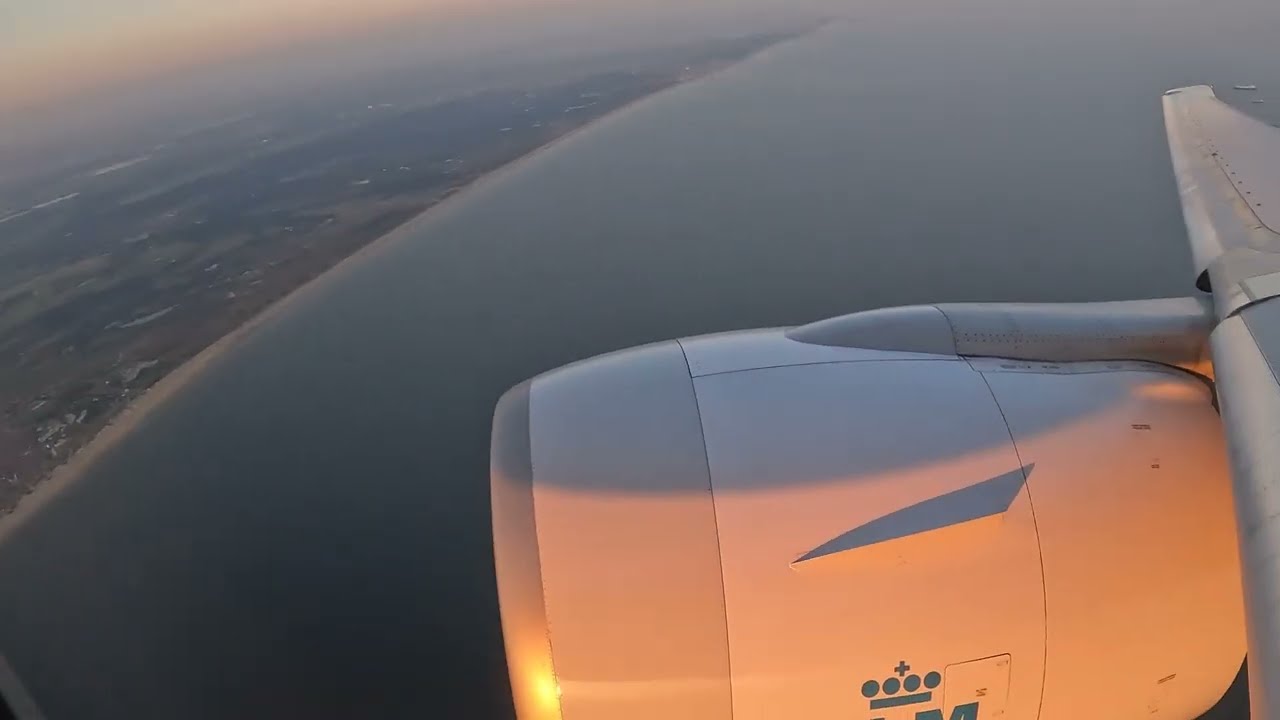 Flight from Paramaribo To Amsterdam Boeing 777 300 GE90 Sound Take off