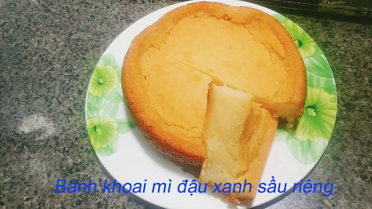 Bánh khoai mì đậu xanh sầu riêng. Món bánh tuổi thơ dân dã, thơm ngon khó cưỡng.