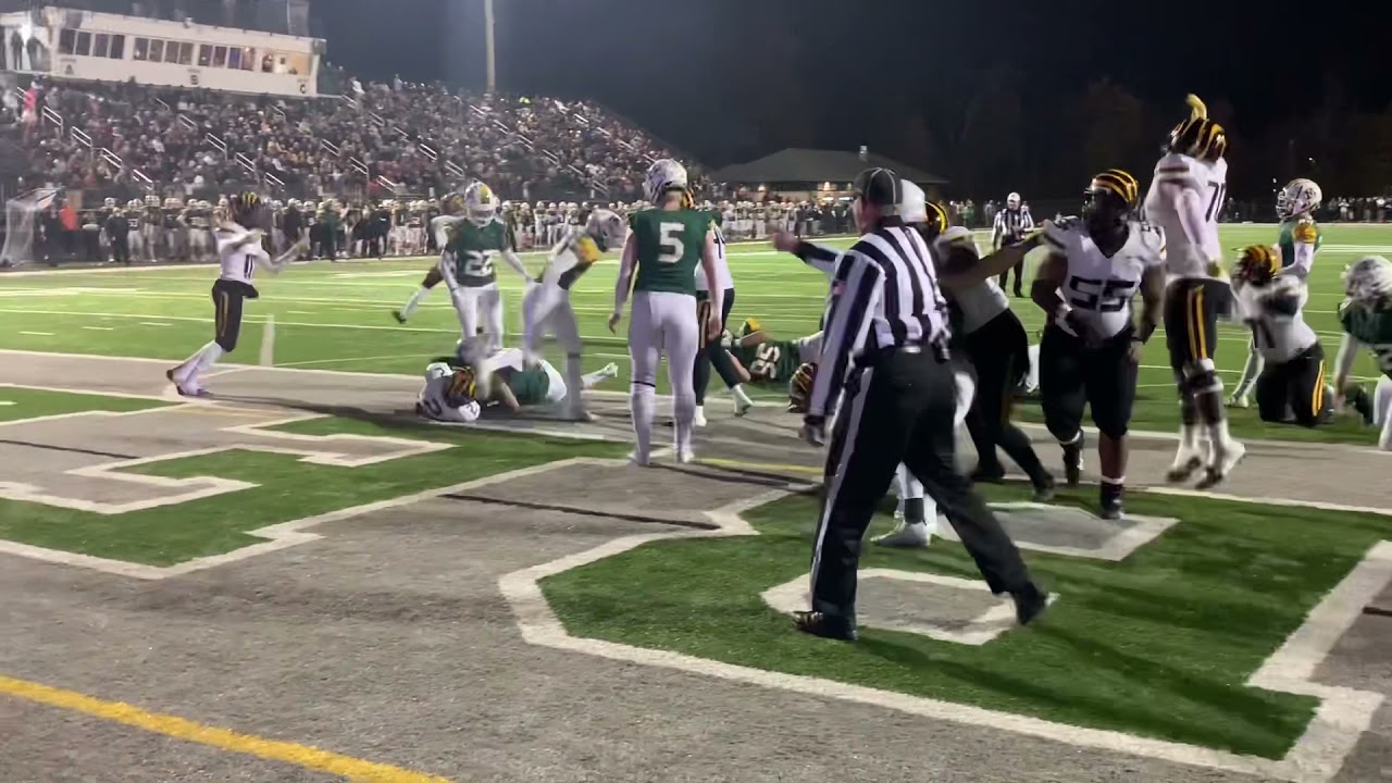 2021 OHSAA Playoffs D1R1 Regional Quarterfinal: Cleveland Hts. vs Medina
