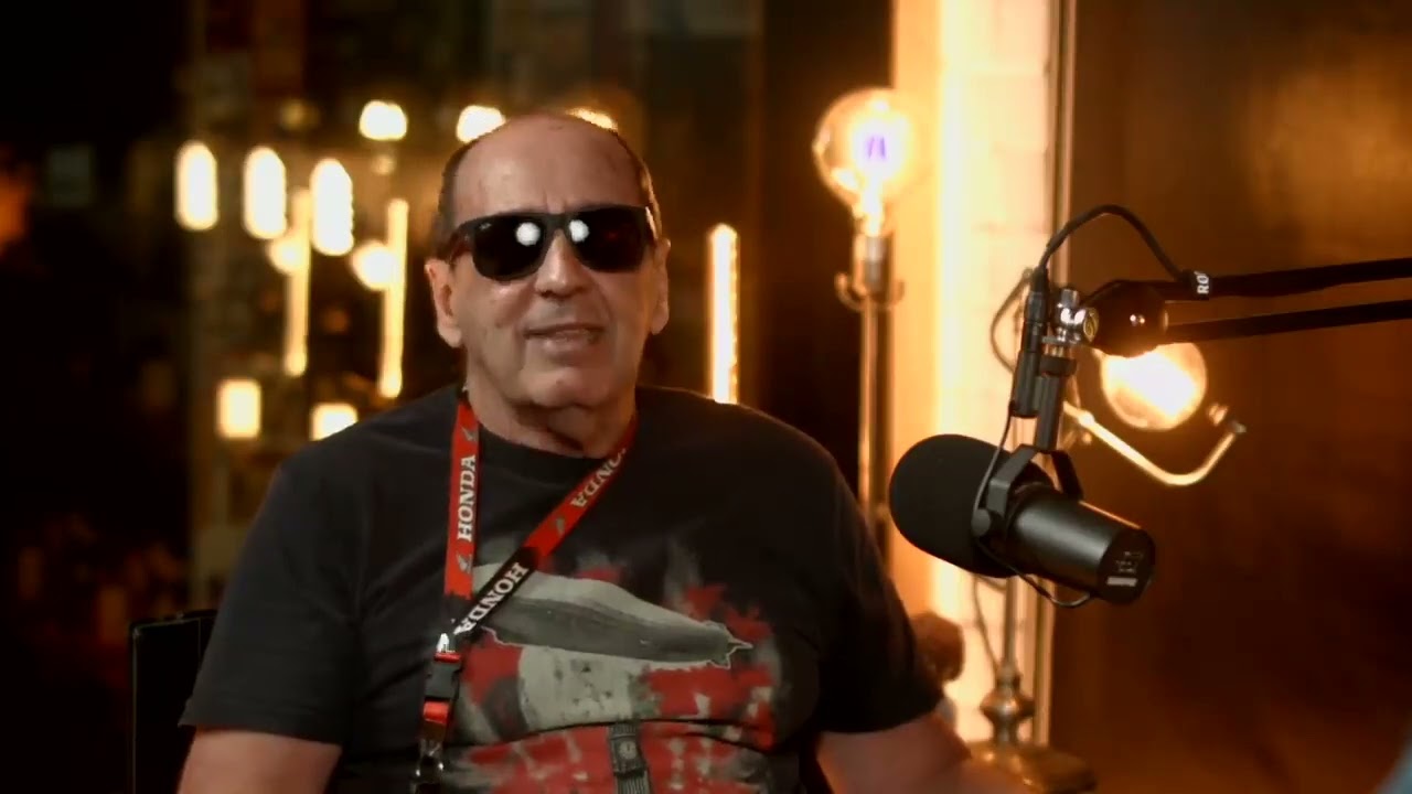 Juba BATERISTA DA BLITZ diz ter s&eacute;rias restri&ccedil;&otilde;es ao LIMINHA   Recortes do Cl&ecirc;