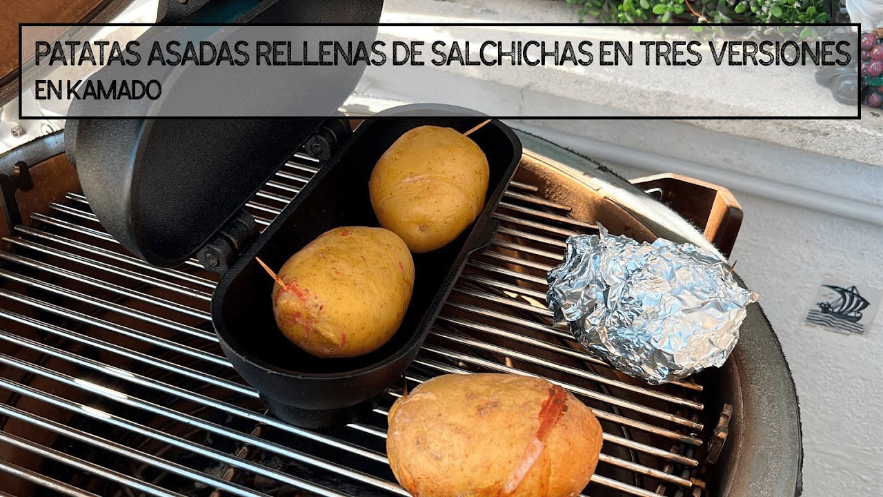 Patatas asadas rellenas de salchichas en tres versiones en kamado