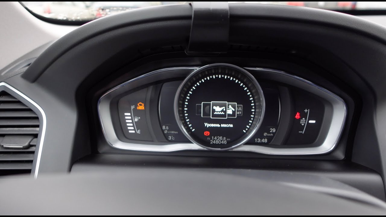 Управління бортовим компютером VOLVO ХС60 2017 року. Зміна мови, Перевірка рівня мастила