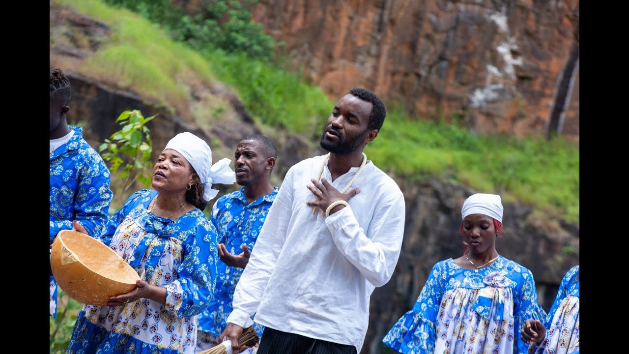 Nòŋ tē bɔ́ a Yòb (Daigne les accueillir au Ciel)