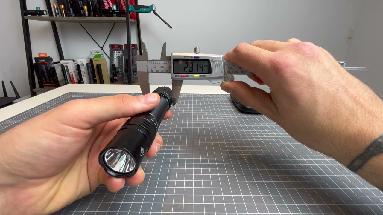 Fenix PD36 TAC Review-This is one of the best SST70 mixed beam lights I have reviewed#fenix #edc