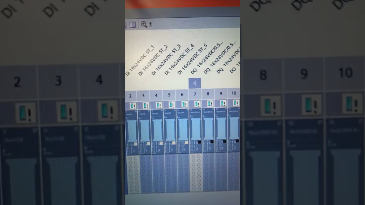 Displaying diagnostic status icons of ' ! ' solution module version problem