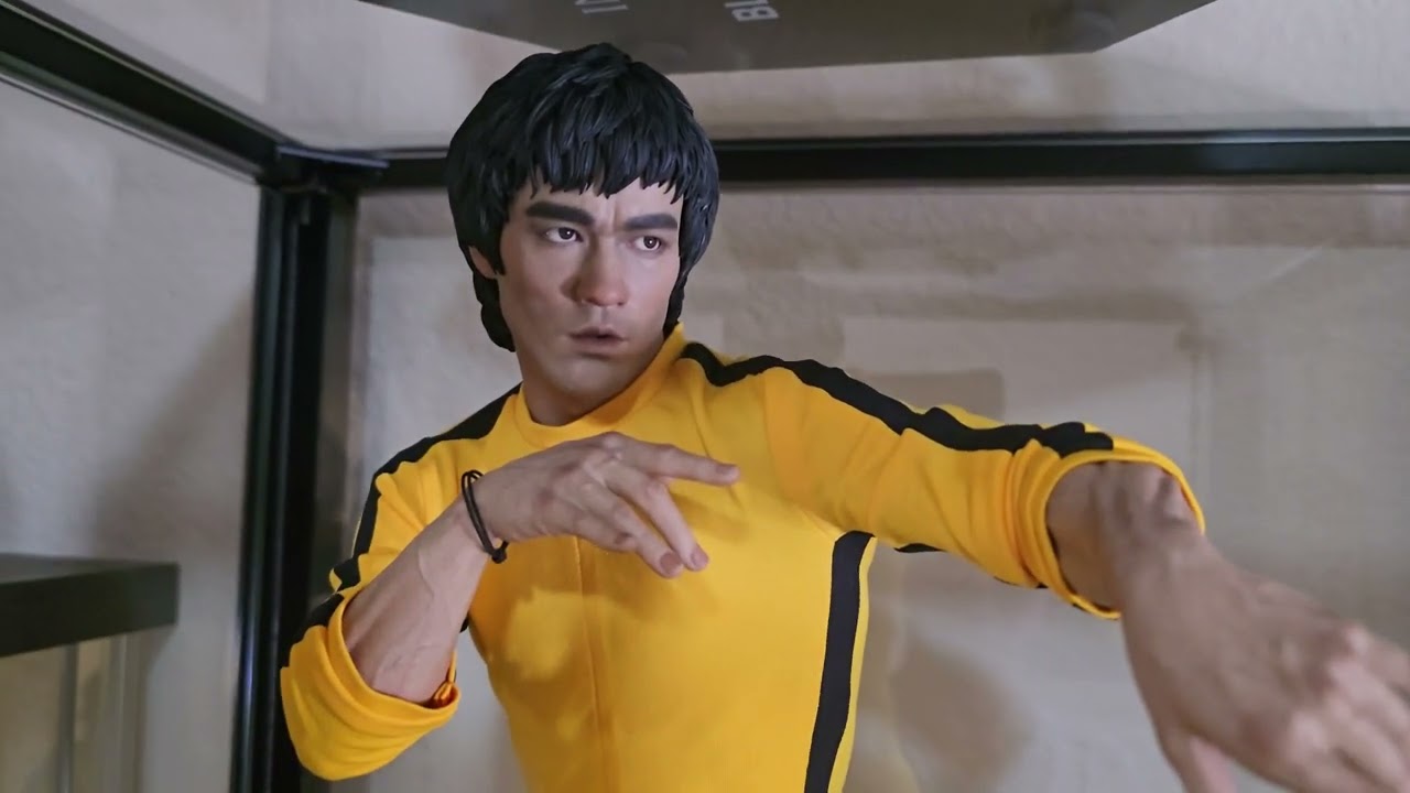 Blitzway Bruce Lee 50 Year Anniversary 1/4 Scale Tribute Statue