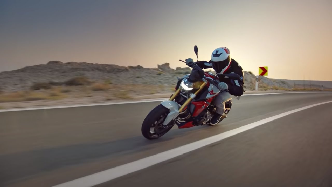 Nouvelles F 900 R et F900 XR : d&eacute;passez-vous !