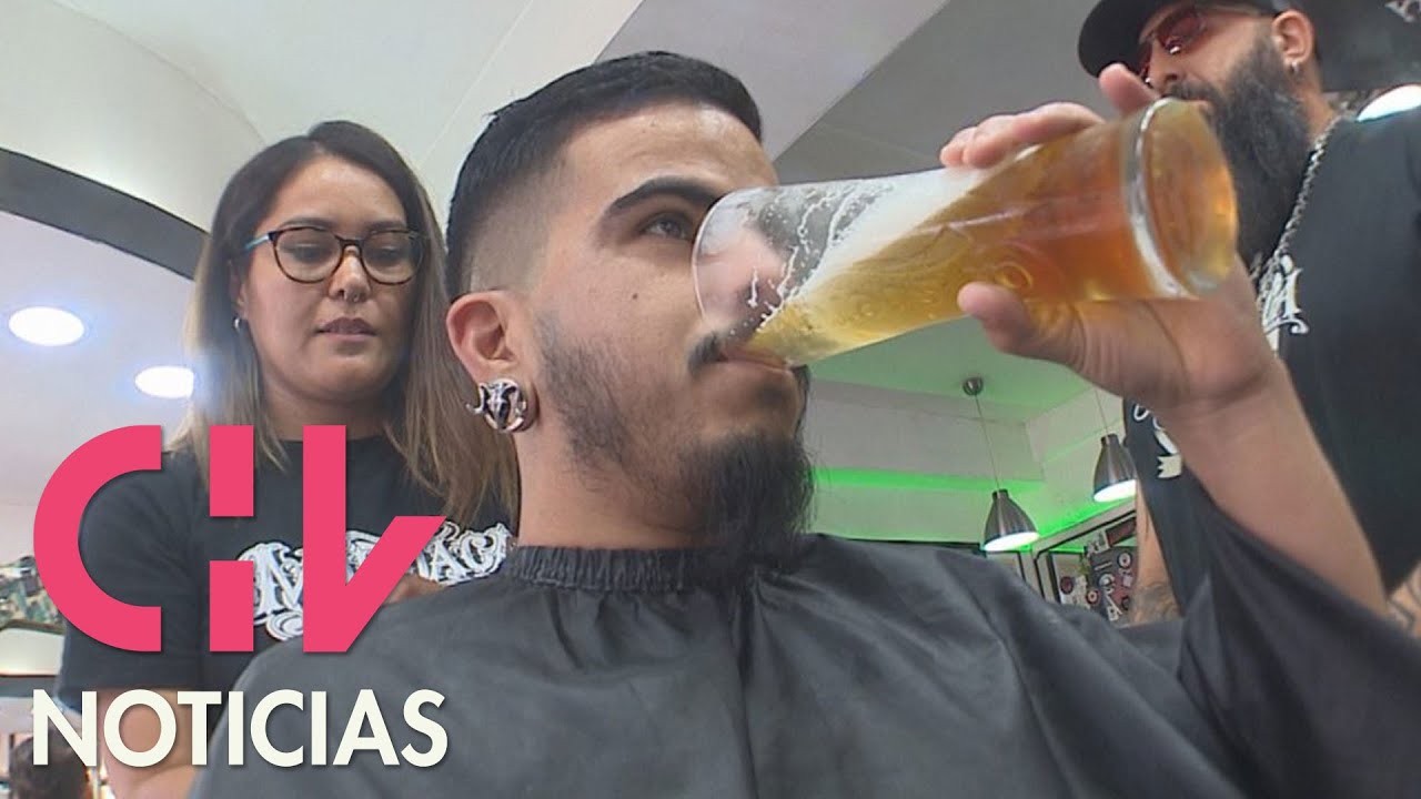 Cerveza y comida: Así son las barberías que conquistan el corazón de los hombres