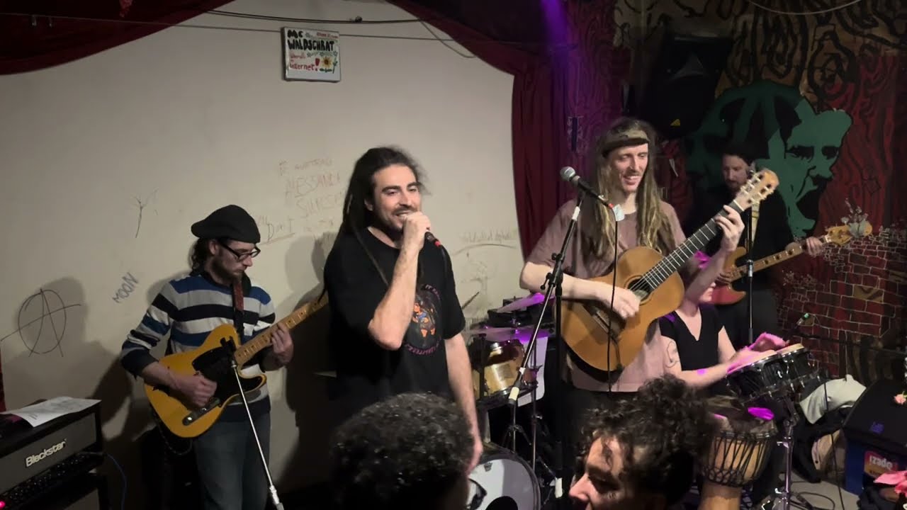 Realiteez - Schweigen und Beten Live @ Good Vibes (feat. MC Waldschrat und Band)
