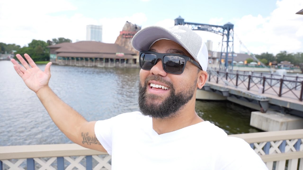 I went to Disney Springs during a Excessive Heat Warning in Orlando | Lunch at The Boathouse!!