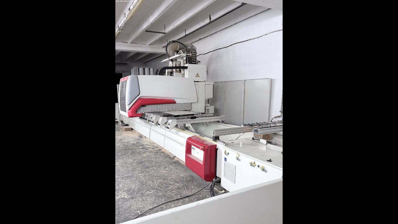 Pięcioosiowe centrum obróbcze SCM TECH Z5 5200
