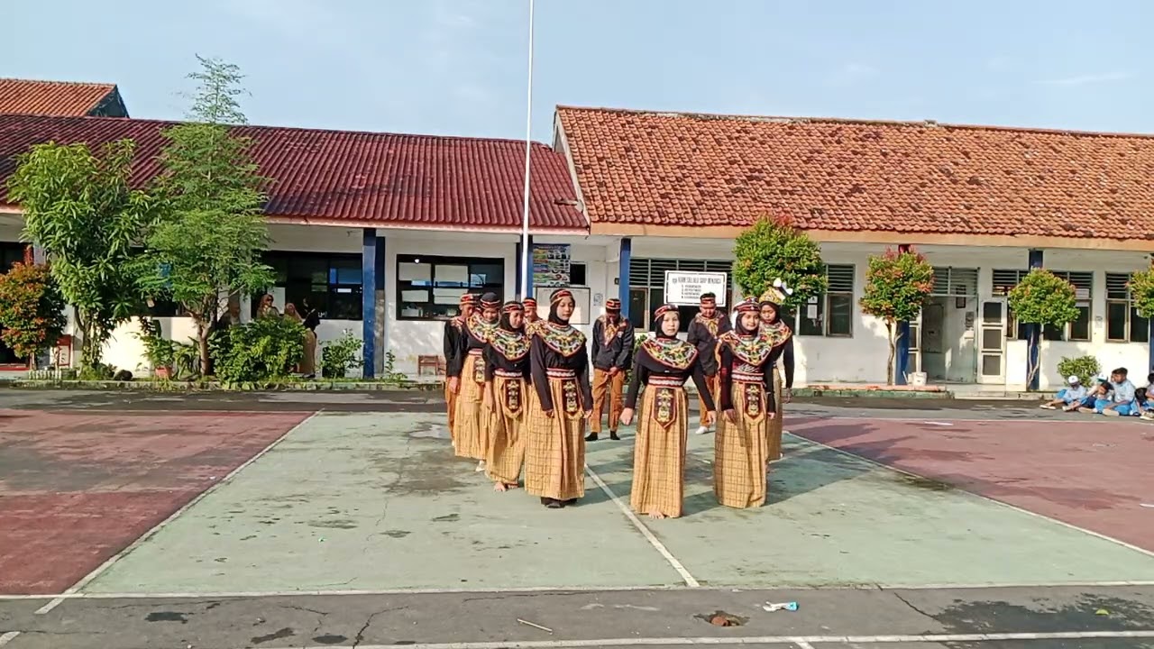 Tari Kreasi Nusantara kelas IX H  SMPN 3 SINDANG