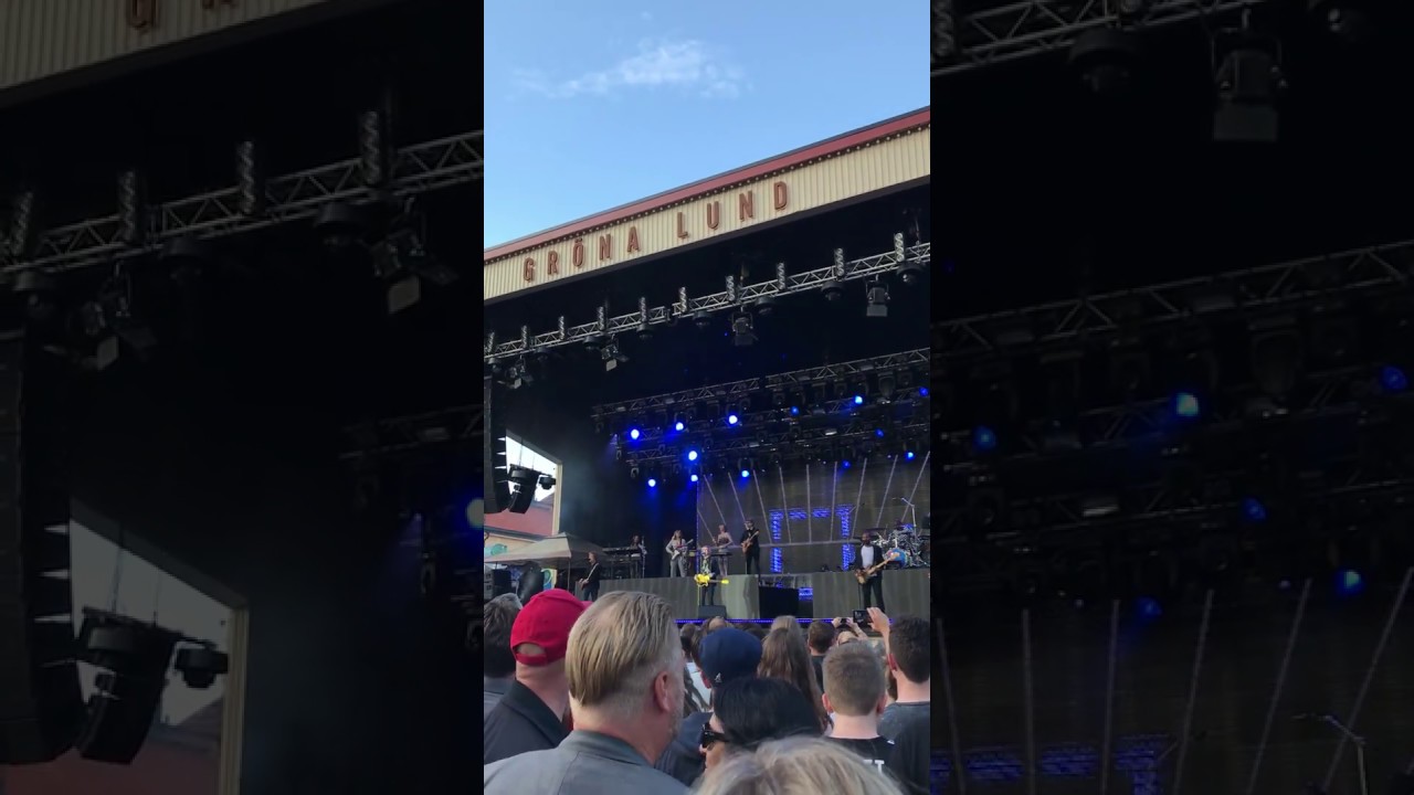 Snippet of Beck performing Devils Haircut at Gr&ouml;na Lund