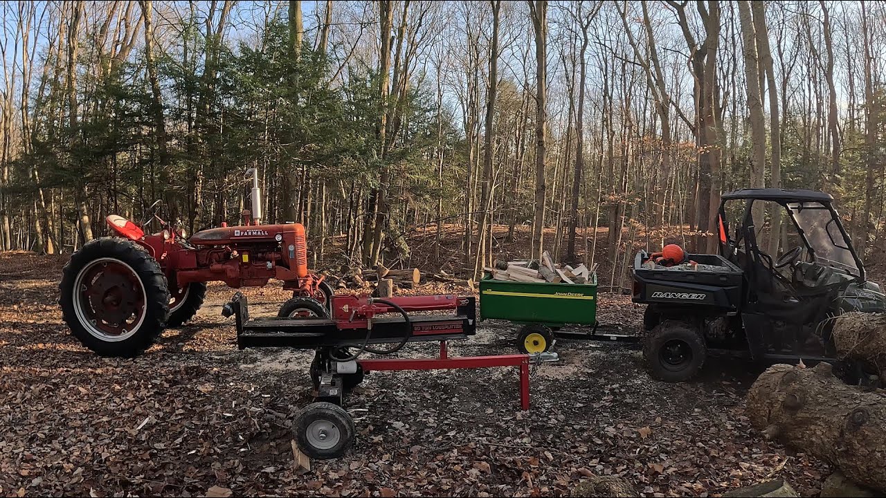 Забег по заготовке дров в лесу: Farmall Super C и пилы Husqvarna помогут вам в этом