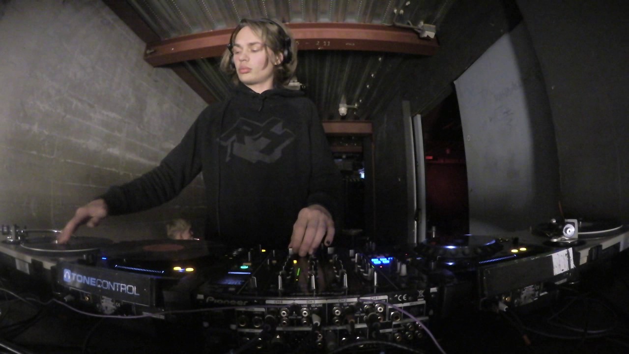 Tien Son @ Shourai Sessions, RADION, Amsterdam (15-03-2017)