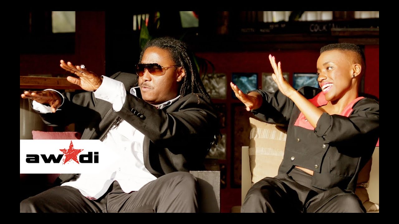 Just Smile: AWADI Feat Mary NDIAYE & Tibass KAZEMATIK