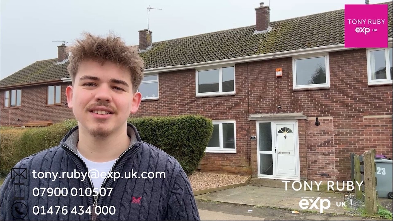 🏡 3 Bedroom Home For Sale in Grantham | Driveway, Garden & No Onward Chain