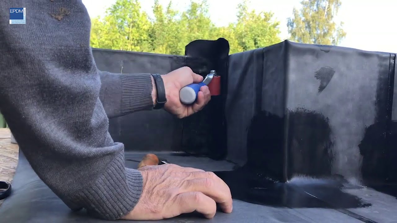 Tutoriel : Angle Rentrant avec Pli Mouchoir sur Membrane EPDM | EPDM France